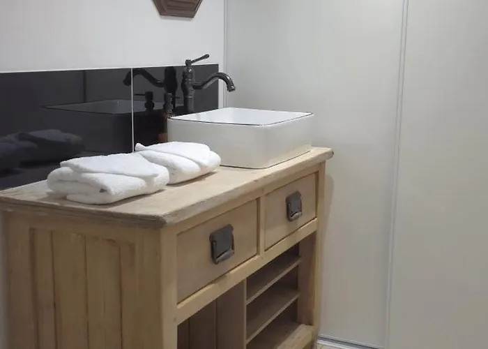 L'hirondelle Airvault