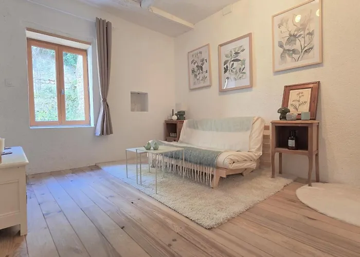 Semesterbostad L'hirondelle *